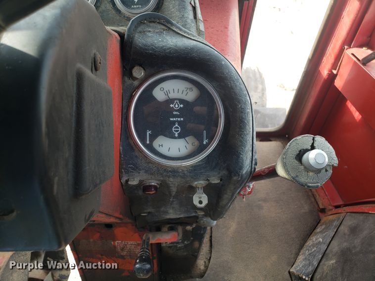 image for item DG7542 International 100 Hydro tractor