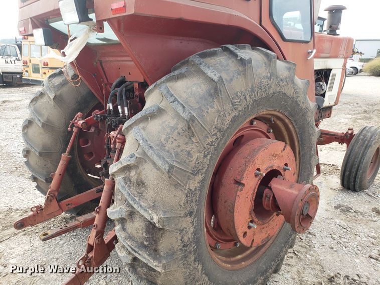 image for item DG7542 International 100 Hydro tractor