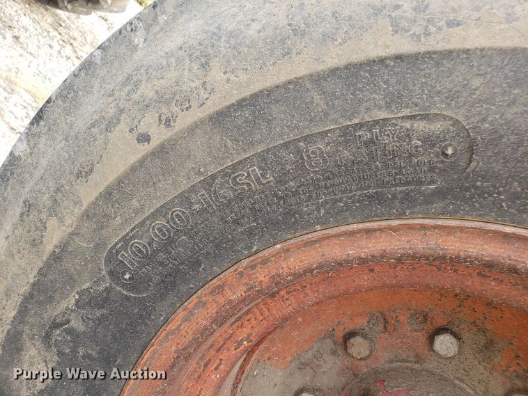 image for item DG7542 International 100 Hydro tractor