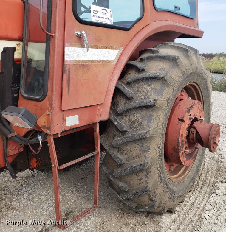 image for item DG7542 International 100 Hydro tractor