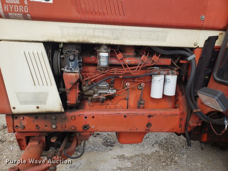 image for item DG7542 International 100 Hydro tractor