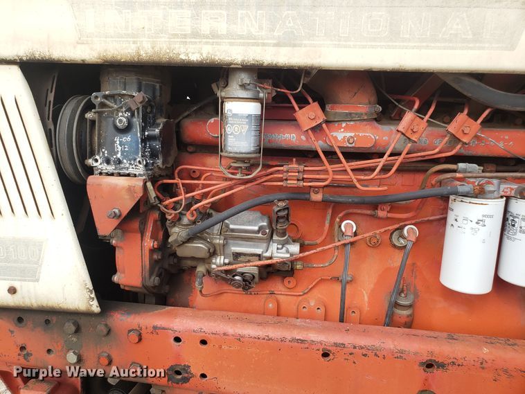 image for item DG7542 International 100 Hydro tractor