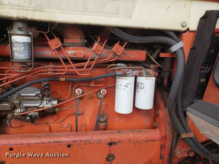 image for item DG7542 International 100 Hydro tractor