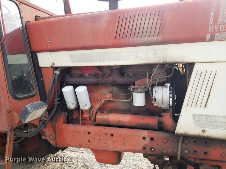 image for item DG7542 International 100 Hydro tractor