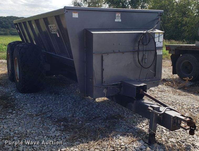 image for item DG7557 Knight 8040 ProTwin Slinger manure spreader