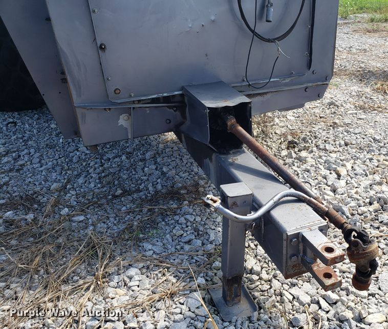 image for item DG7557 Knight 8040 ProTwin Slinger manure spreader