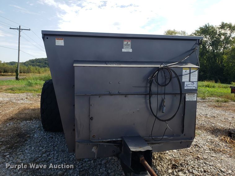 image for item DG7557 Knight 8040 ProTwin Slinger manure spreader