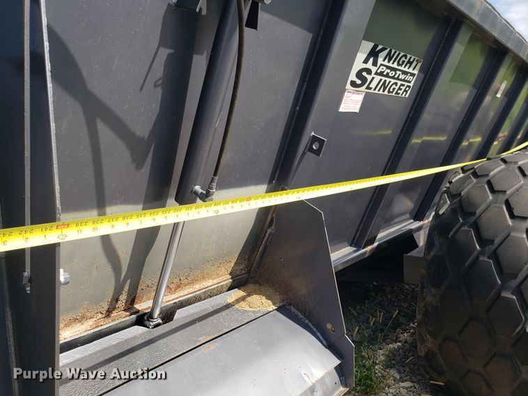 image for item DG7557 Knight 8040 ProTwin Slinger manure spreader
