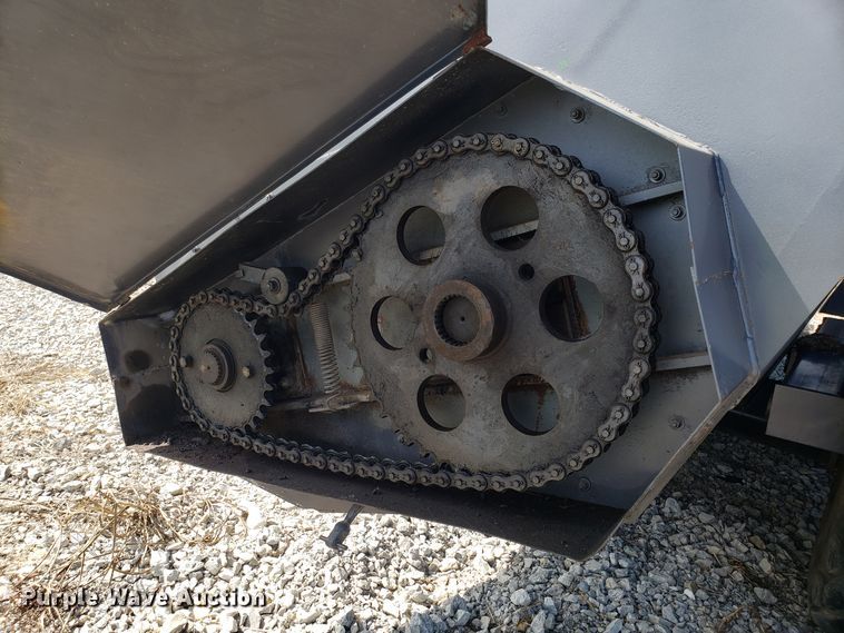 image for item DG7557 Knight 8040 ProTwin Slinger manure spreader