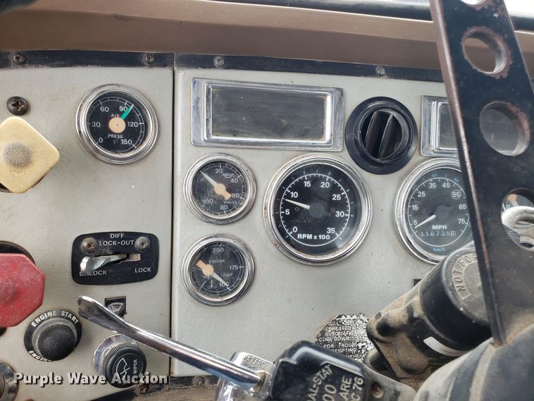 image for item DG7575 1993 Ford L9000 semi truck