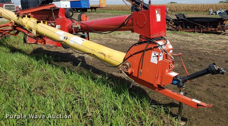 image for item DG7594 Westfield MK100-61 grain auger