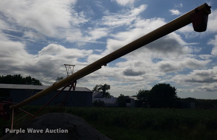 image for item DG7594 Westfield MK100-61 grain auger