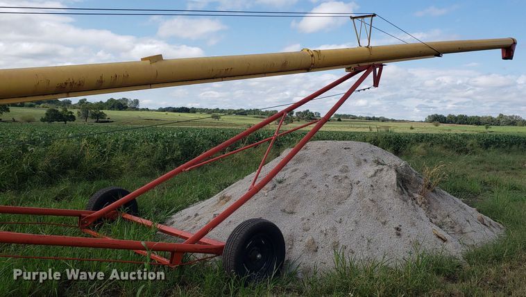 image for item DG7594 Westfield MK100-61 grain auger