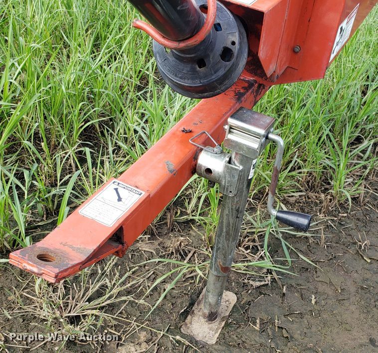 image for item DG7594 Westfield MK100-61 grain auger