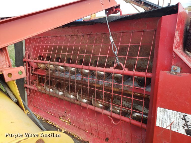 image for item DG7594 Westfield MK100-61 grain auger