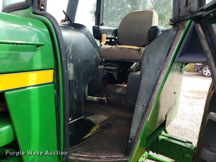 image for item DG7598 1975 John Deere 4230 tractor