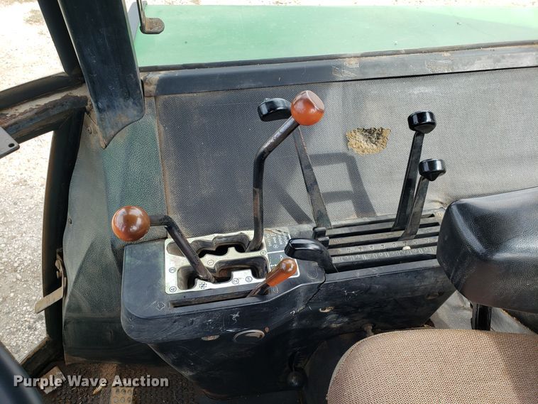 image for item DG7598 1975 John Deere 4230 tractor