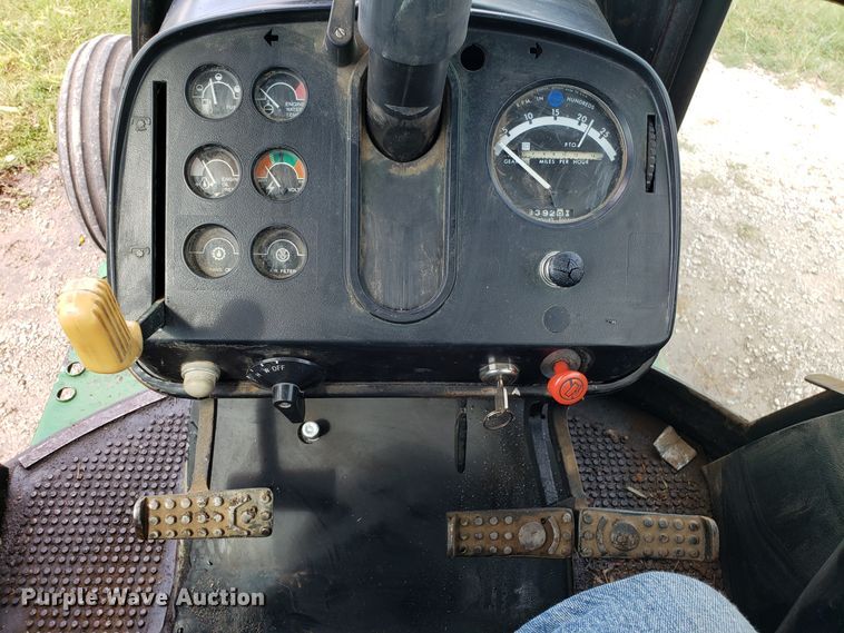 image for item DG7598 1975 John Deere 4230 tractor