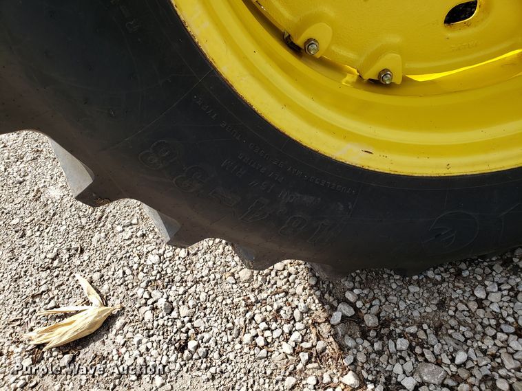 image for item DG7598 1975 John Deere 4230 tractor