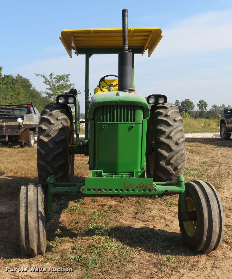 image for item DH1592 1969 John Deere 4000 tractor