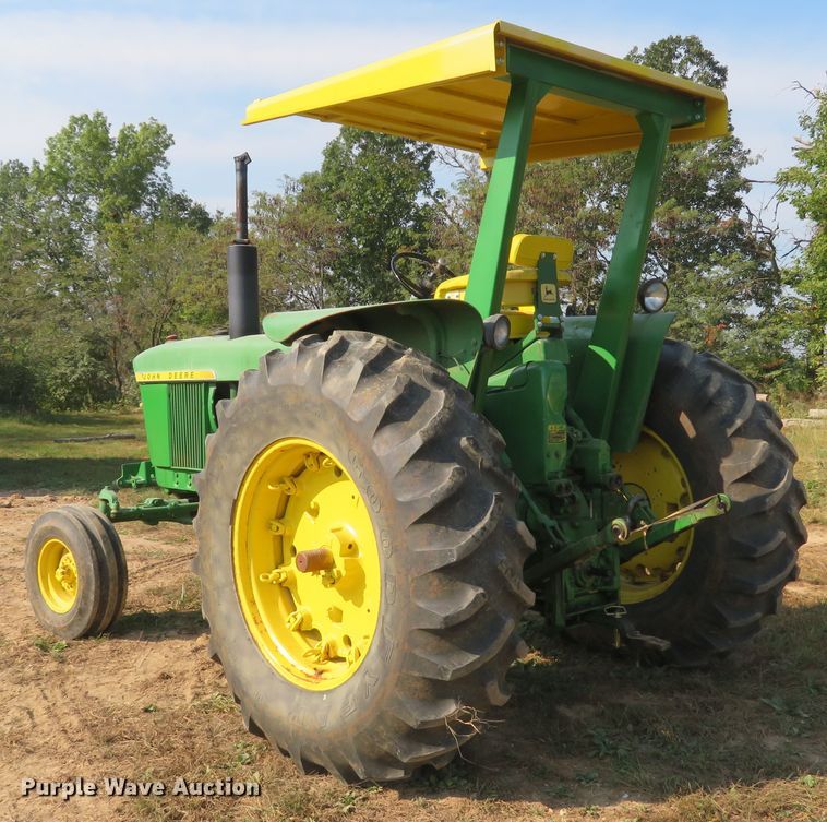 image for item DH1592 1969 John Deere 4000 tractor