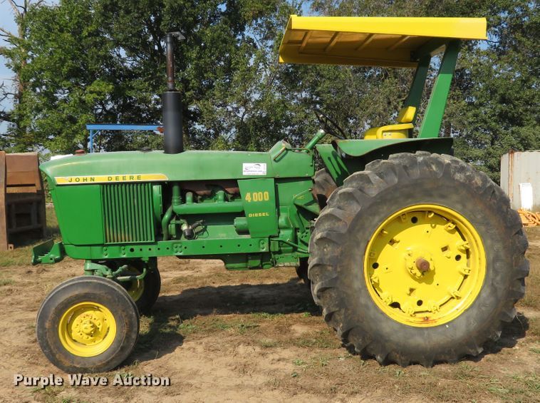 image for item DH1592 1969 John Deere 4000 tractor