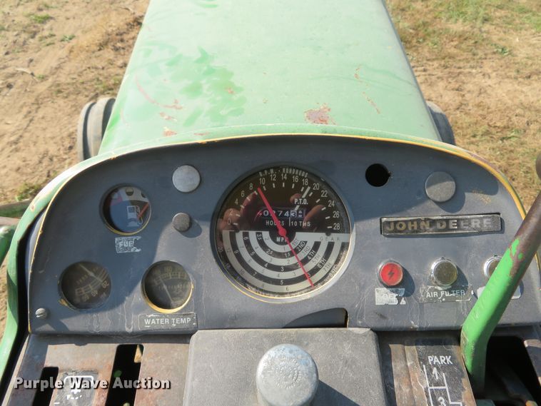 image for item DH1592 1969 John Deere 4000 tractor