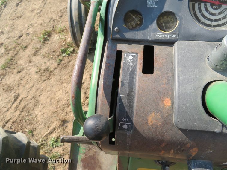 image for item DH1592 1969 John Deere 4000 tractor