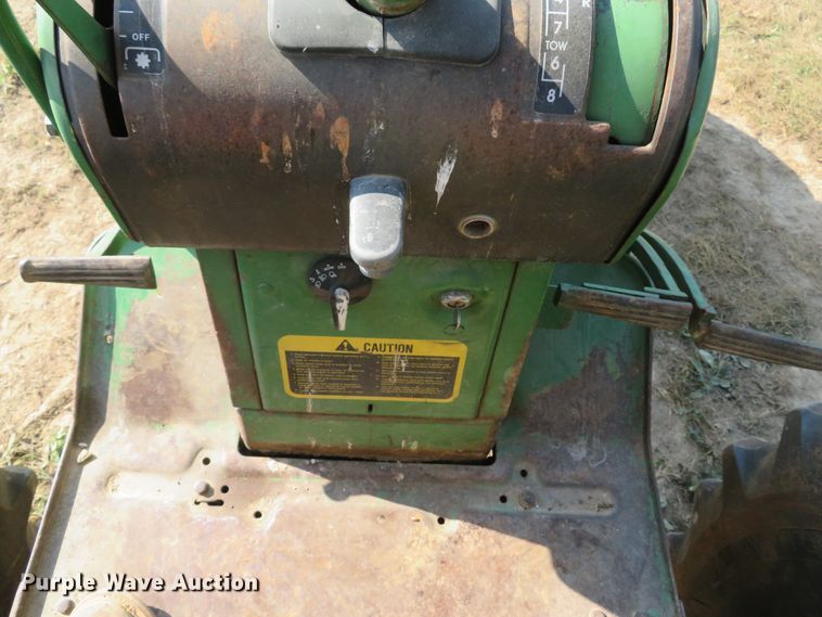 image for item DH1592 1969 John Deere 4000 tractor