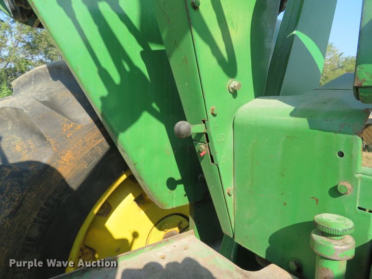 image for item DH1592 1969 John Deere 4000 tractor