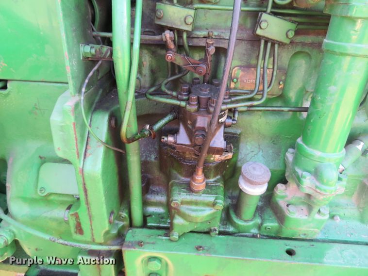 image for item DH1592 1969 John Deere 4000 tractor