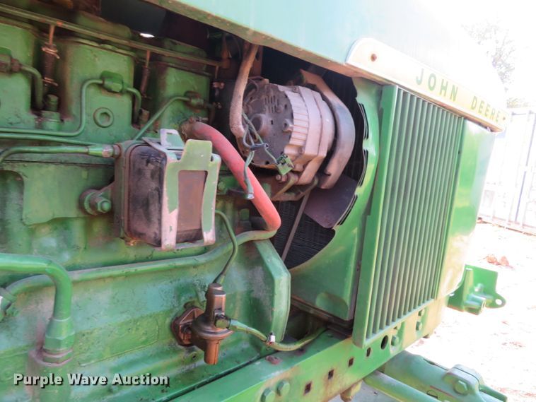 image for item DH1592 1969 John Deere 4000 tractor