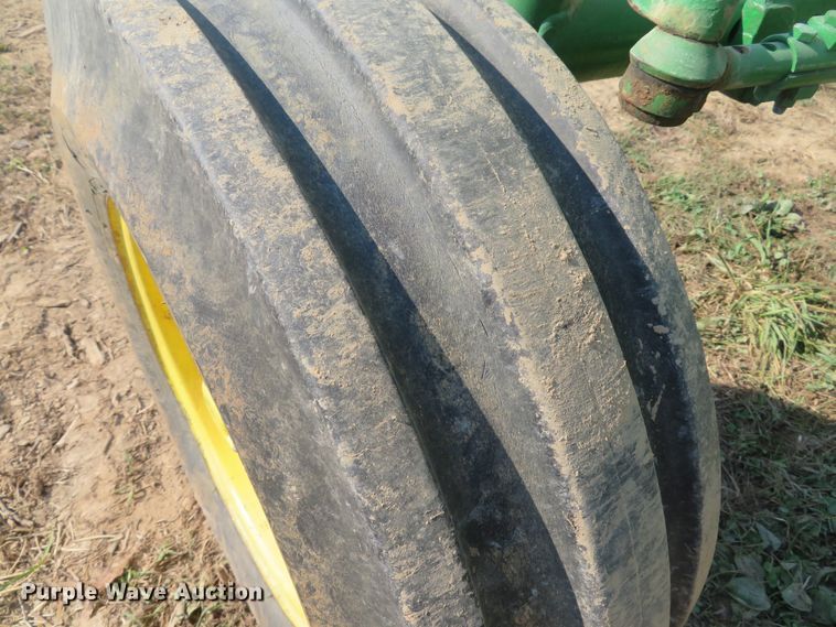 image for item DH1592 1969 John Deere 4000 tractor