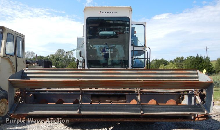 image for item DH2596 Gleaner F Corn Soybean Special combine