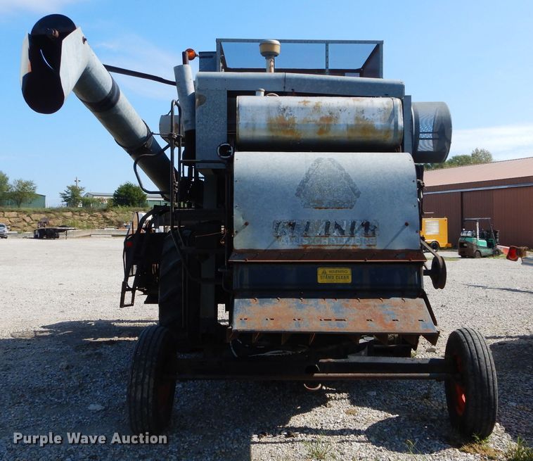 image for item DH2596 Gleaner F Corn Soybean Special combine