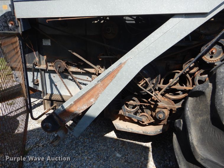 image for item DH2596 Gleaner F Corn Soybean Special combine