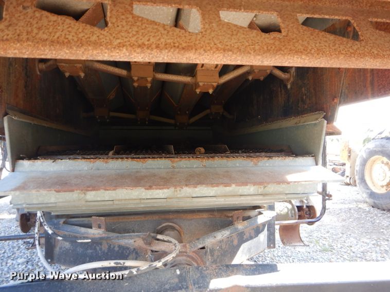 image for item DH2596 Gleaner F Corn Soybean Special combine