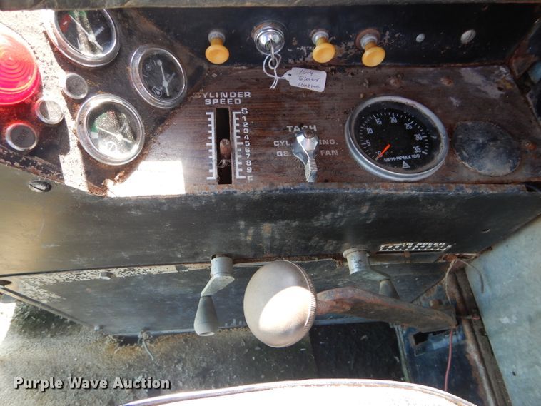 image for item DH2596 Gleaner F Corn Soybean Special combine