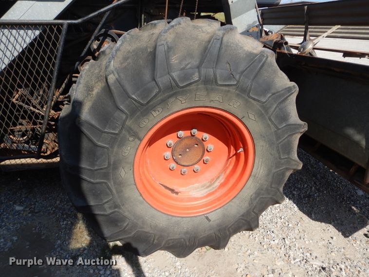 image for item DH2596 Gleaner F Corn Soybean Special combine