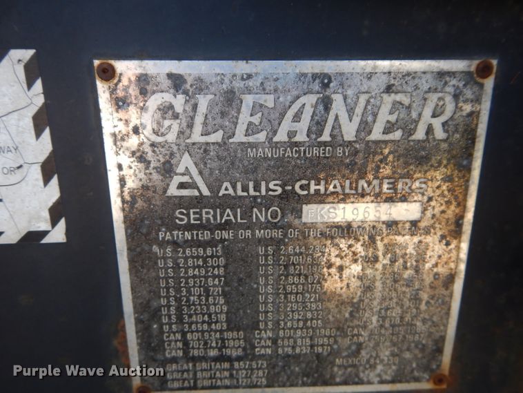 image for item DH2596 Gleaner F Corn Soybean Special combine