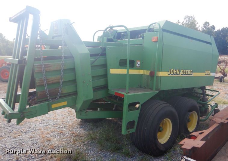image for item DI2321 2001 John Deere 100 large square baler