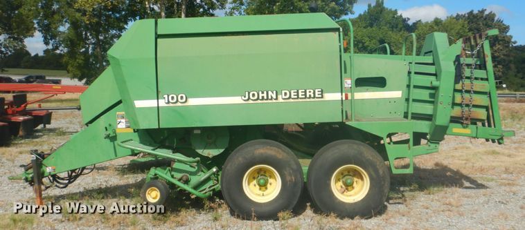 image for item DI2321 2001 John Deere 100 large square baler