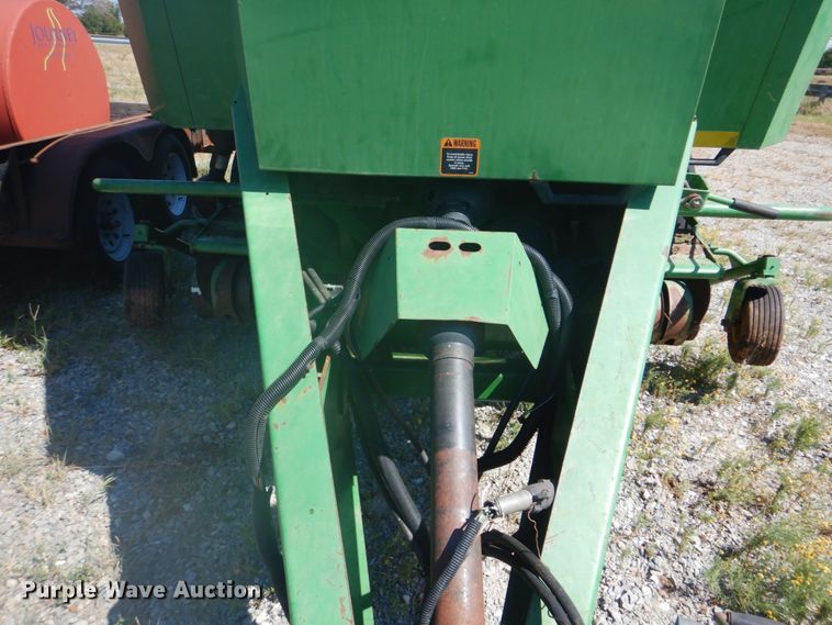 image for item DI2321 2001 John Deere 100 large square baler