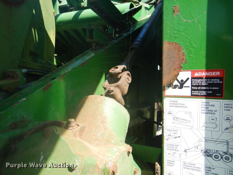 image for item DI2321 2001 John Deere 100 large square baler