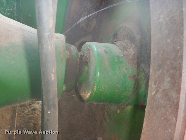 image for item DI2321 2001 John Deere 100 large square baler