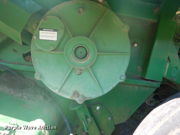 image for item DI2321 2001 John Deere 100 large square baler
