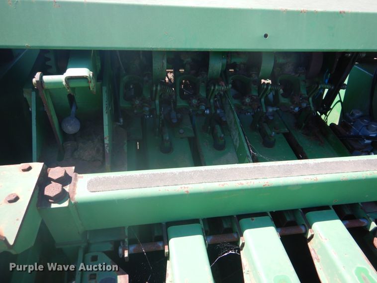 image for item DI2321 2001 John Deere 100 large square baler