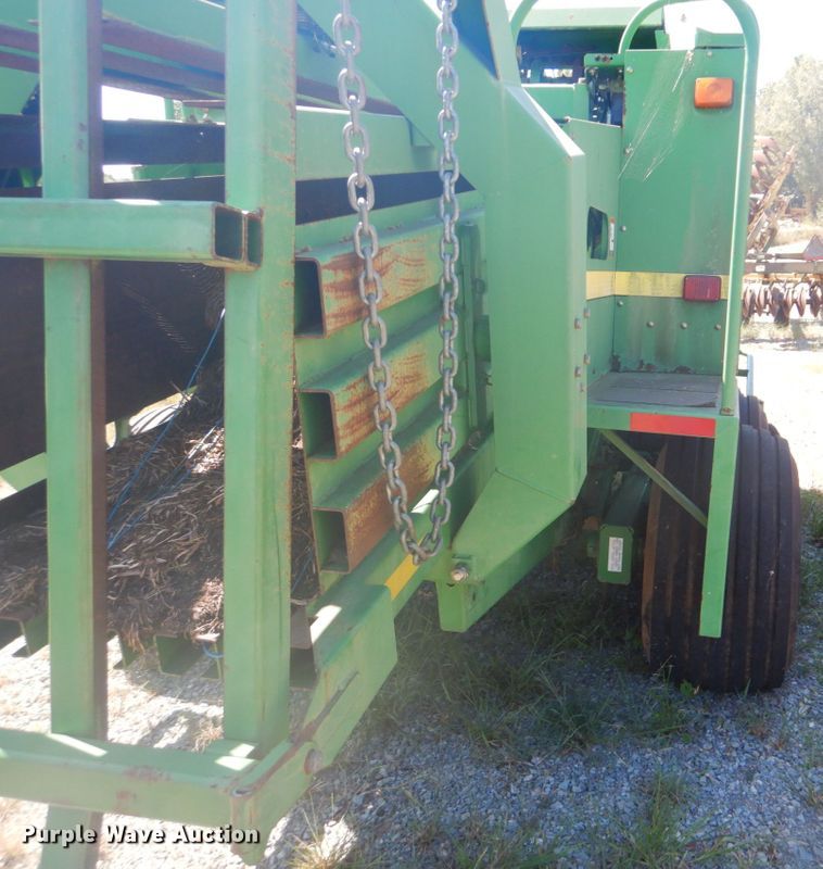 image for item DI2321 2001 John Deere 100 large square baler