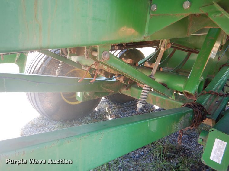 image for item DI2321 2001 John Deere 100 large square baler