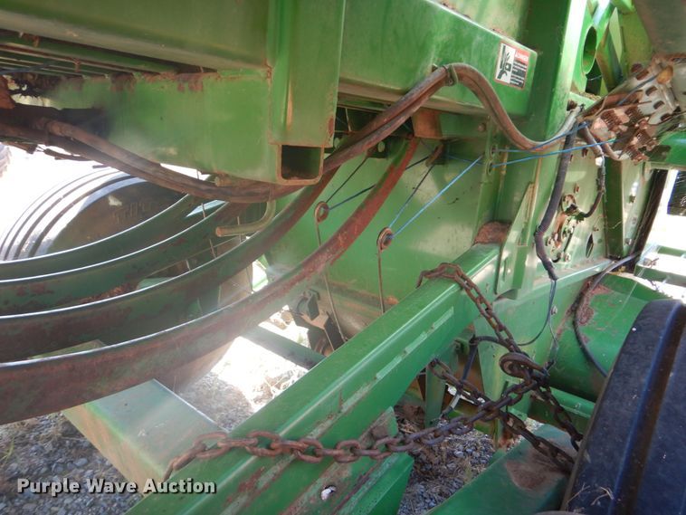 image for item DI2321 2001 John Deere 100 large square baler